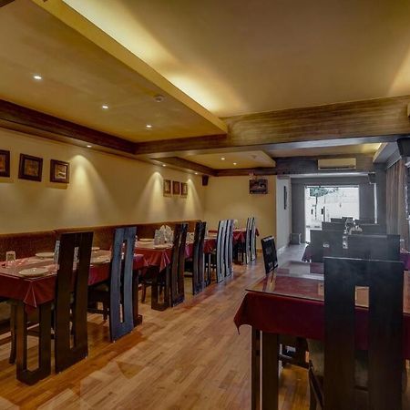 Hotel Miland Palace Μπουμπάνεσβαρ Εξωτερικό φωτογραφία