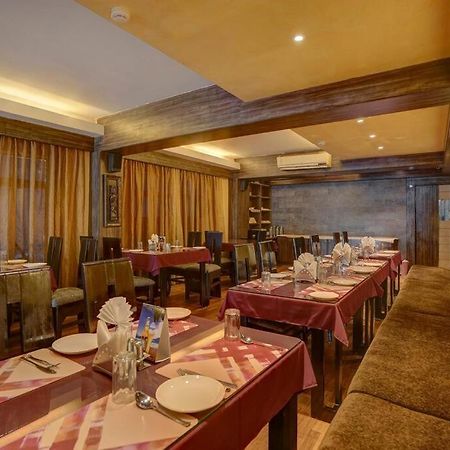 Hotel Miland Palace Μπουμπάνεσβαρ Εξωτερικό φωτογραφία